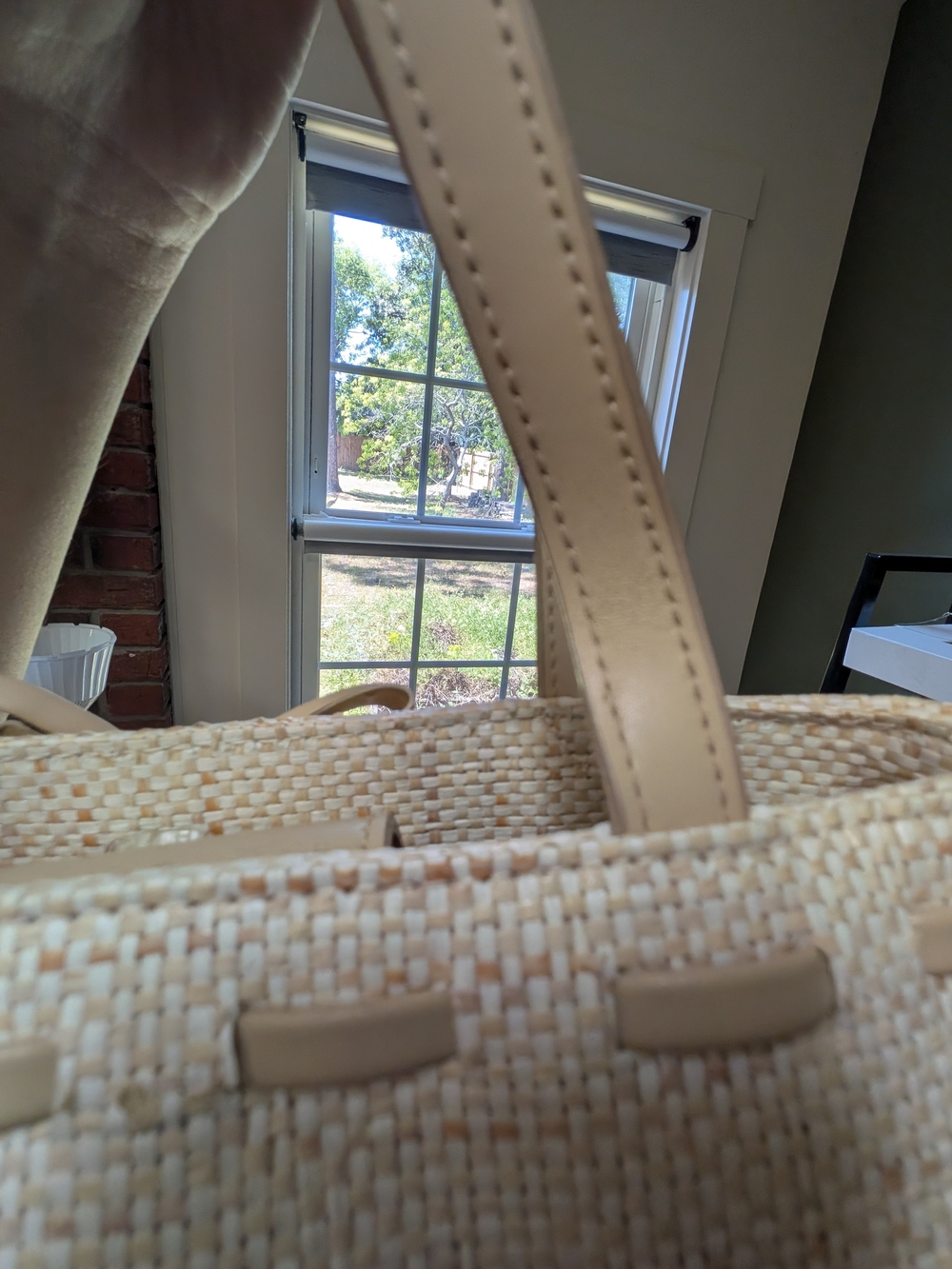 Liz Claiborne Woven Purse With Bow - Picture 13 of 15